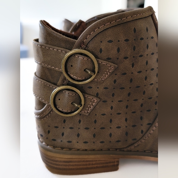 Rocket Dog Women's Brown Ankle Boots Size 7.5 - Picture 6 of 8